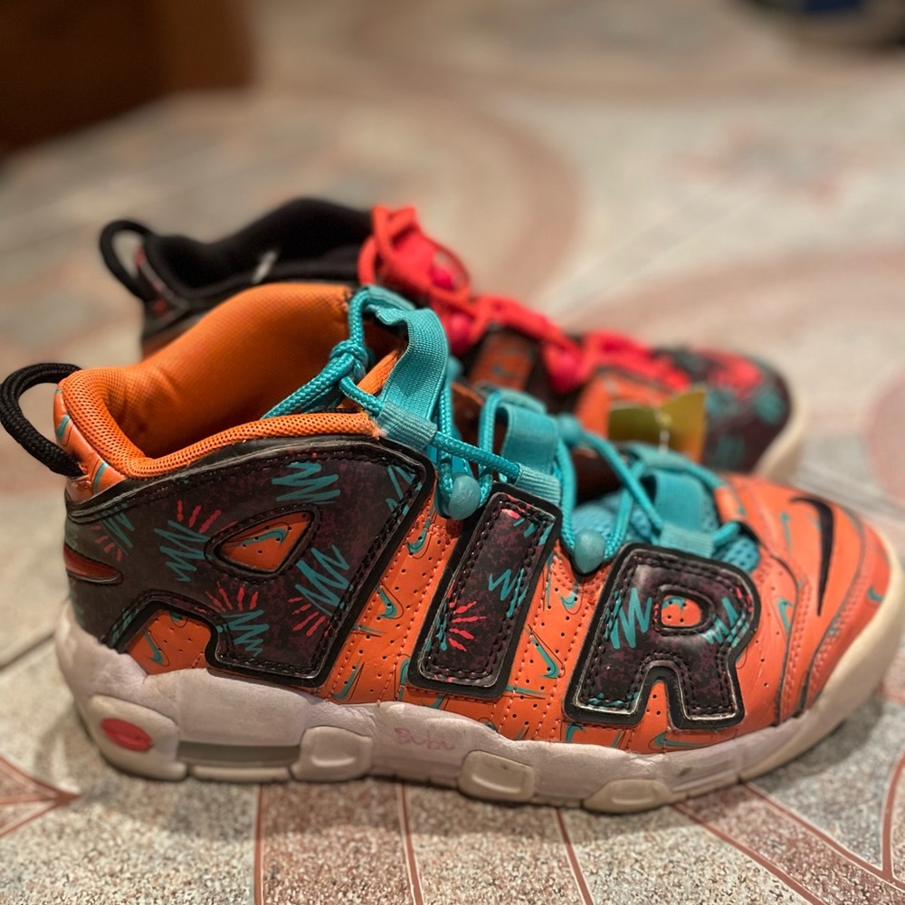 Nike Air More Uptempo
What The 90s (GS)